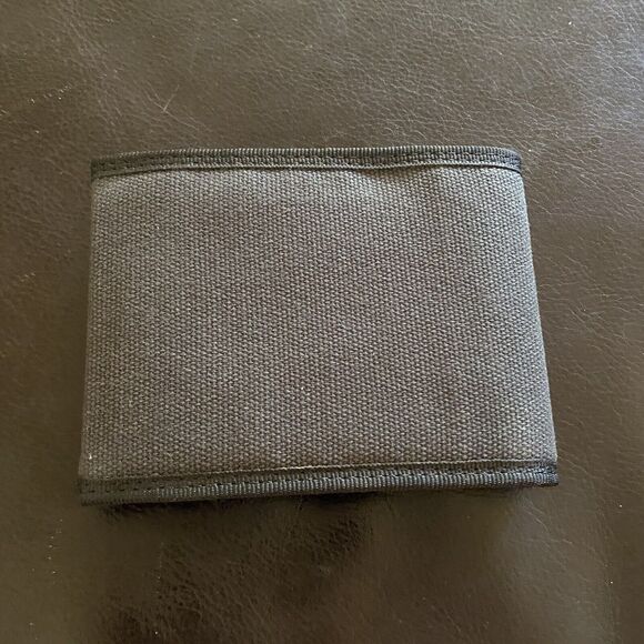 WOLVERINE Men's Tri Fold Canvas Wallet Black Unused - Picture 4 of 4